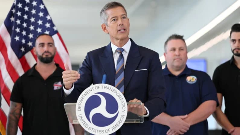 Colorado enfrenta recorte de fondos federales por emisión de licencias de conducir a no ciudadanos