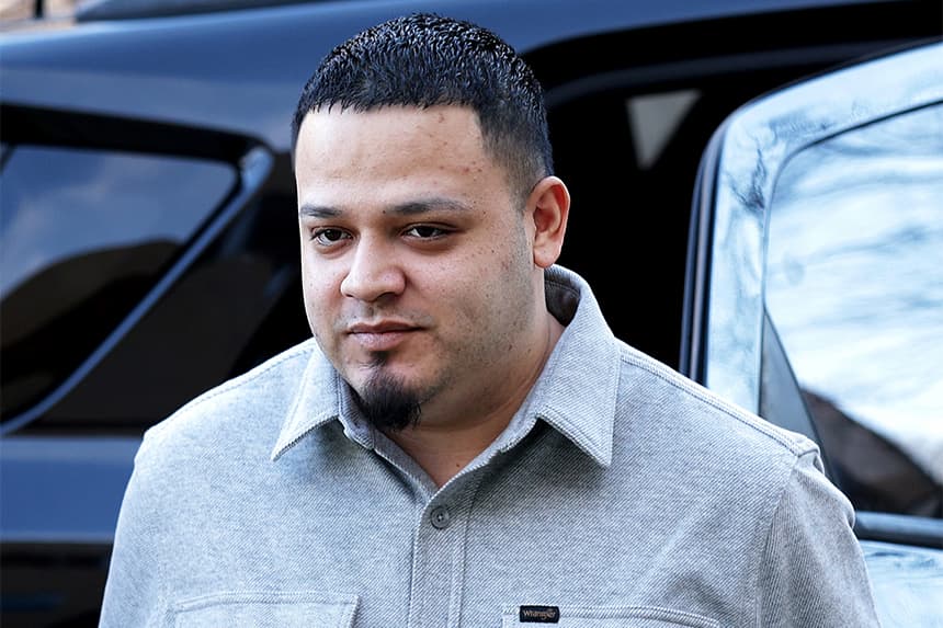 Kilmar Abrego García llega a la Corte Federal de Distrito de Maryland el 22 de diciembre de 2025 en Greenbelt, Maryland. (Alex Wong/Getty Images)