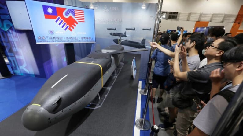 China sanciona a empresas de defensa estadounidenses por la venta de armas a Taiwán