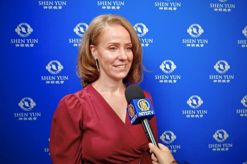 Deanna Stotler at the Shen Yun Performing Arts performance at Jacksonville Center for the Performing Arts on Dec. 28, 2025. (NTD).