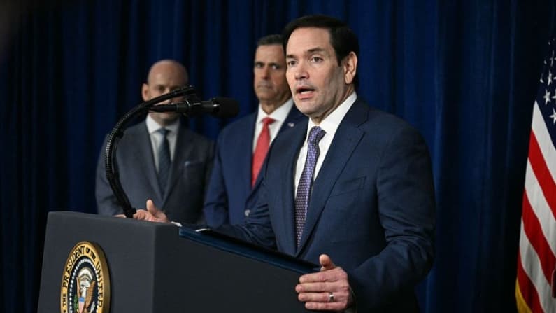 El secretario de Estado de EE. UU. advierte a líderes cubanos tras la captura de Maduro