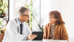 La importancia de la atención personalizada durante la menopausia