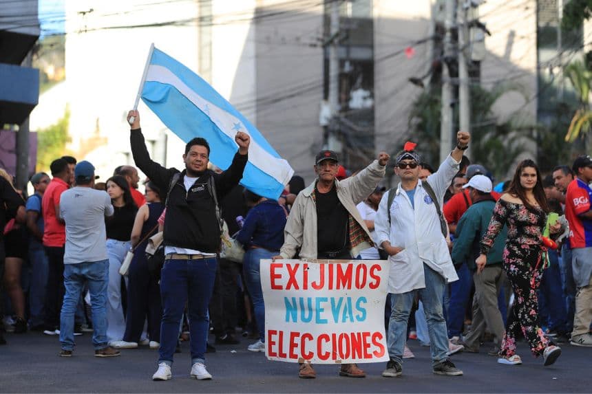 Nueve países latinoamericanos y Reino Unido rechazan recuento presidencial en Honduras