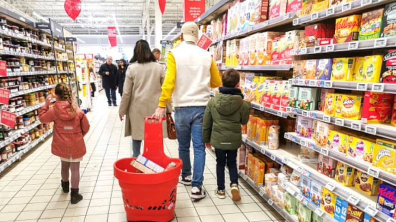 Investigación revela que 1 de cada 4 productos alimenticios populares contiene exceso de aditivos