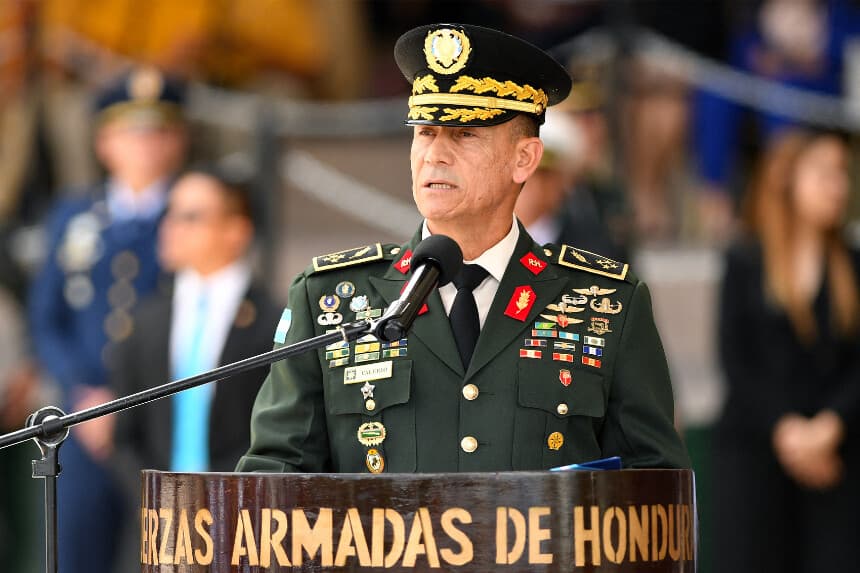 Jefe de Fuerzas Armadas de Honduras dice que transición presidencial estará garantizada el 27 de enero