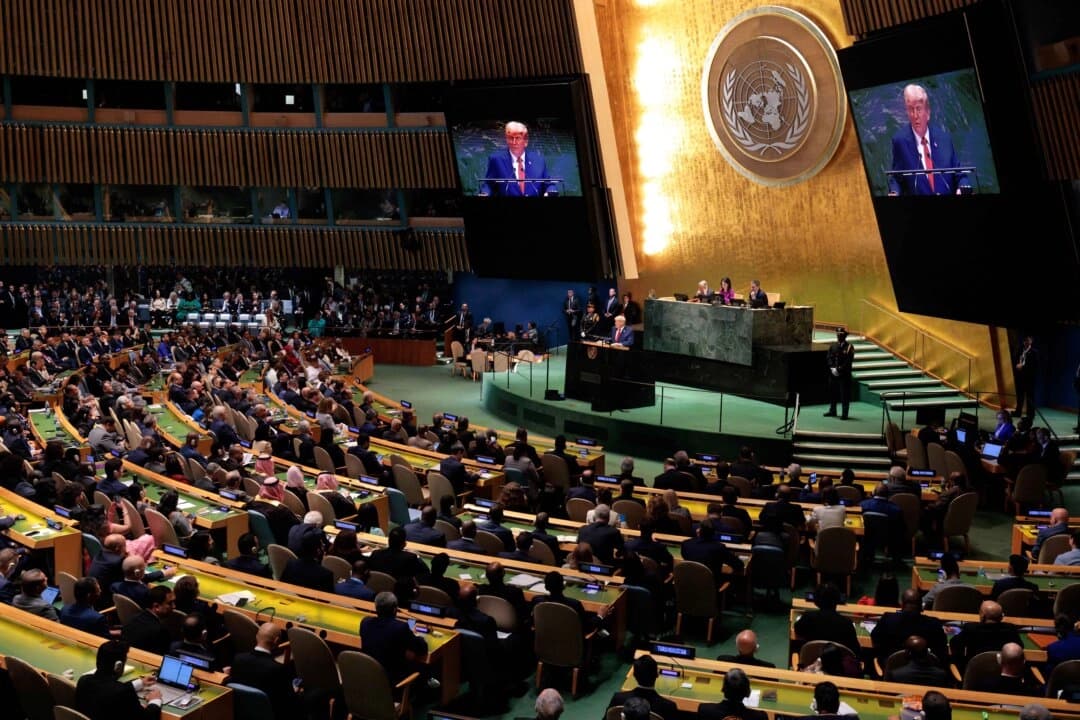 El presidente Donald Trump habla durante el 80.o período de sesiones de la Asamblea General de las Naciones Unidas en la sede de las Naciones Unidas en la ciudad de Nueva York el 23 de septiembre de 2025. (Chip Somodevilla/Getty Images)