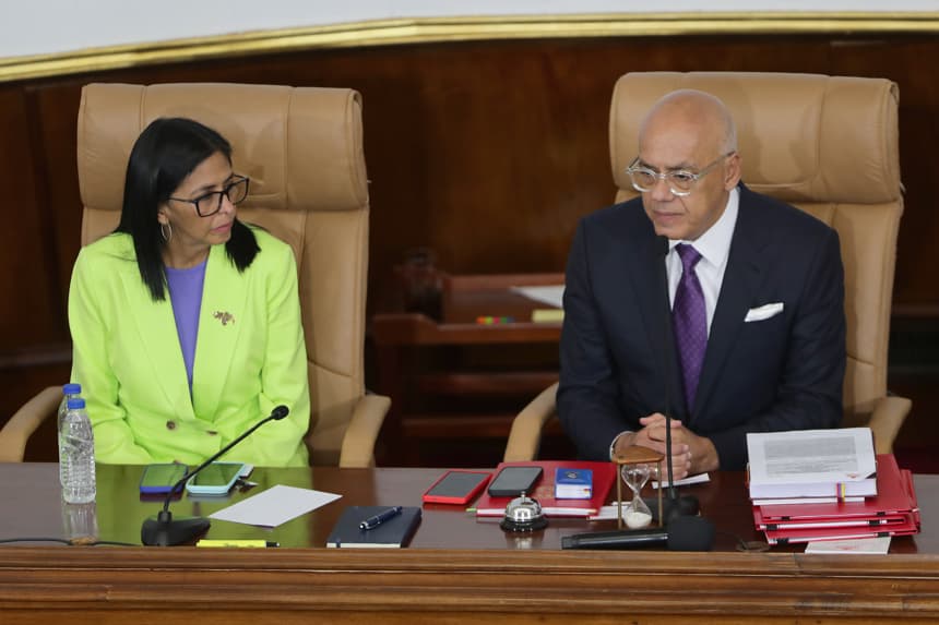 Parlamento de Venezuela impulsa reforma petrolera para atraer inversión extranjera