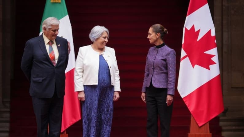 Sheinbaum dialoga con gobernadora de Canadá sobre defensa de los pueblos indígenas