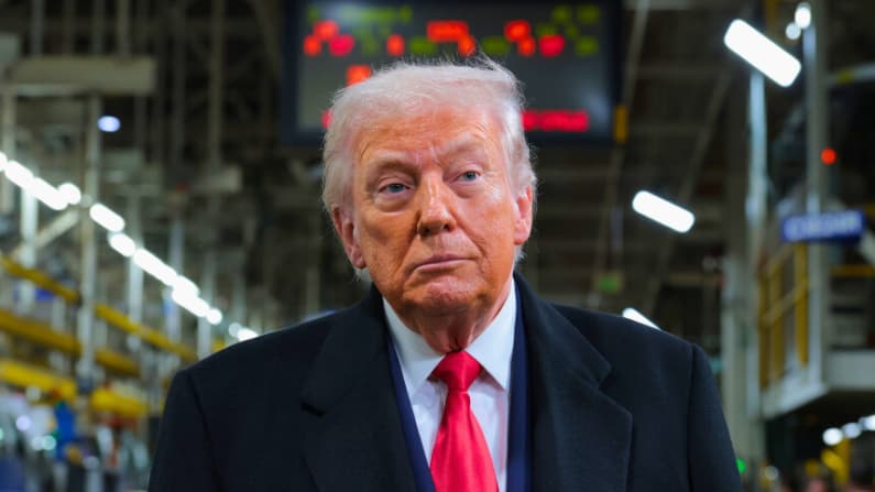 Trump dice que EE. UU. comenzará pronto a perforar en busca de petróleo en Venezuela