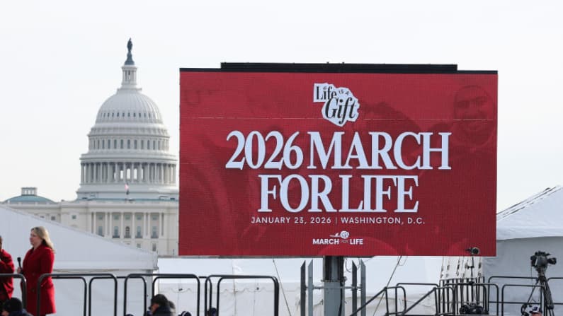 Defensores del movimiento pro-vida instan a la administración Trump a restringir la píldora abortiva
