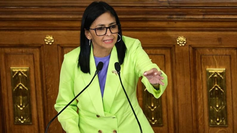 "Venezuela no acepta órdenes de ningún factor externo", dice Delcy Rodríguez a Bessent