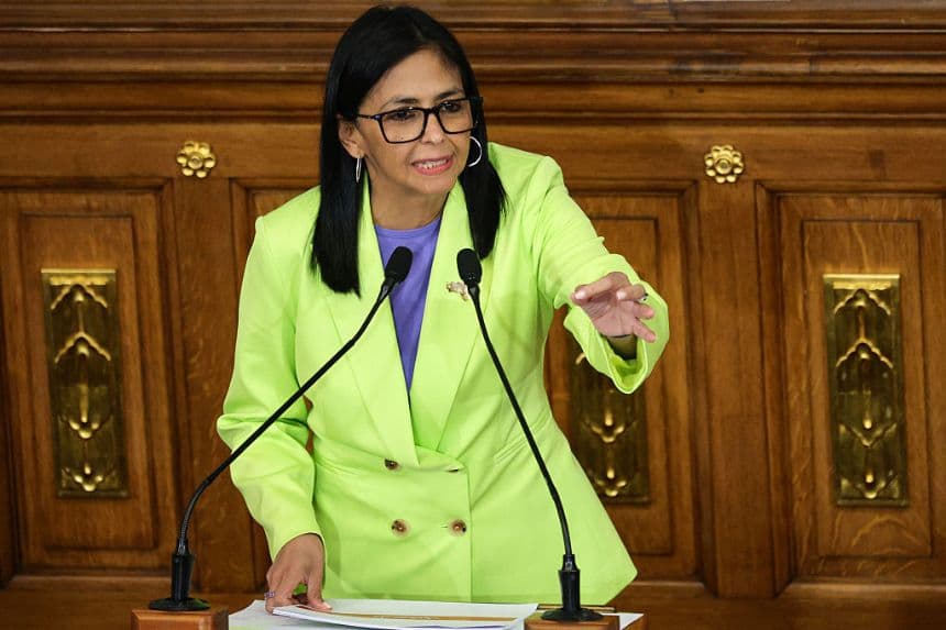 "Venezuela no acepta órdenes de ningún factor externo", dice Delcy Rodríguez a Bessent