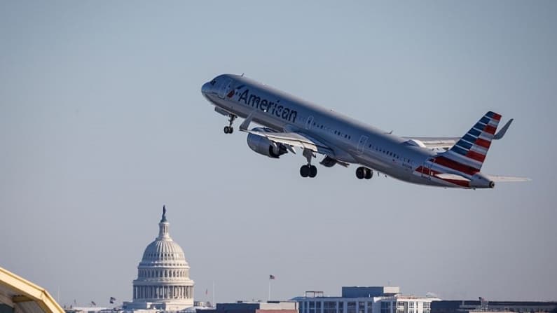 FAA anuncia reapertura del tráfico aéreo del área de Washington