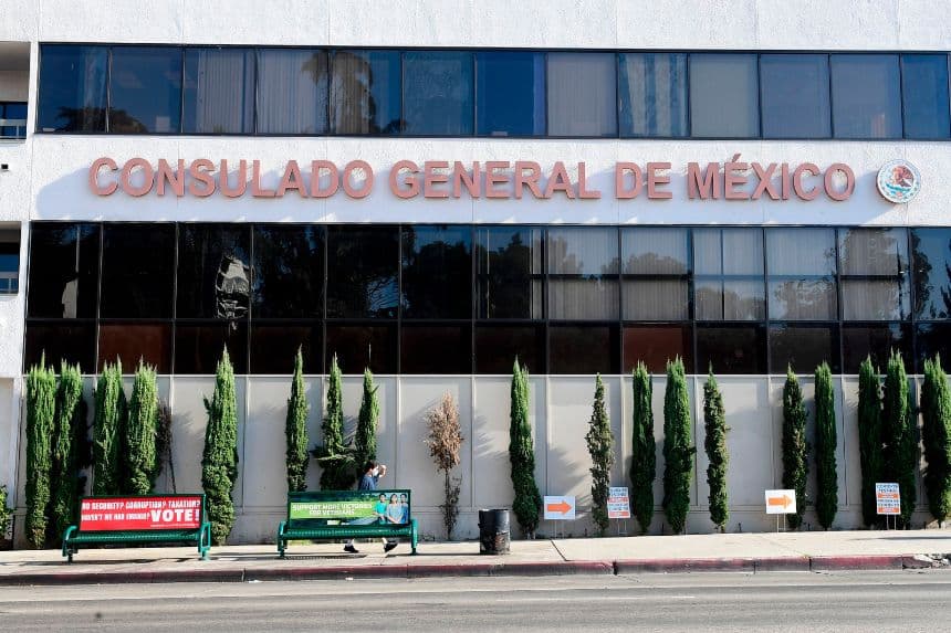 ¿Está México haciendo injerencia política en Estados Unidos a través de su red consular?