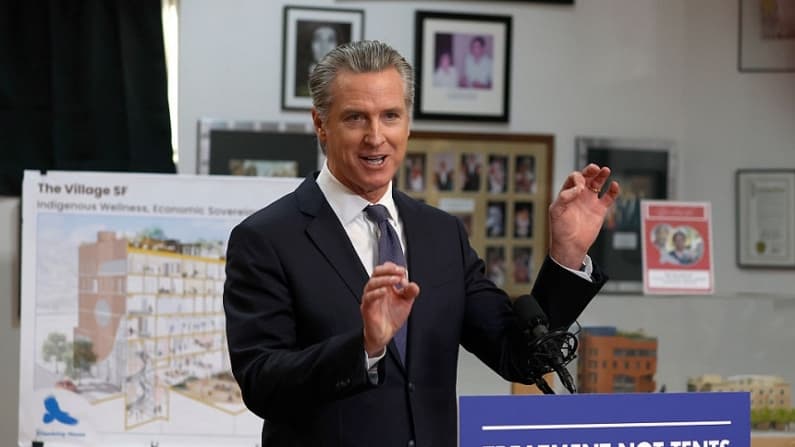 Newsom recorre los estados republicanos antes de su esperada candidatura presidencial en 2028