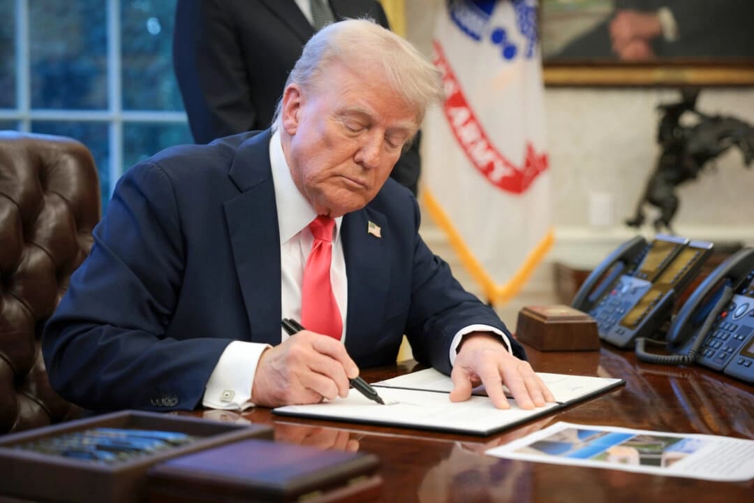 Trump ordena creación de la estrategia para transferencia de armas "América Primero"