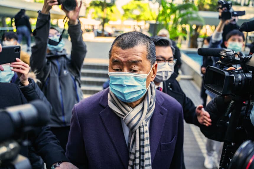 Tribunal de Hong Kong revoca la condena por fraude de Jimmy Lai