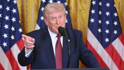 Trump advierte a republicanos que sufrirán consecuencias si votan en contra de los aranceles