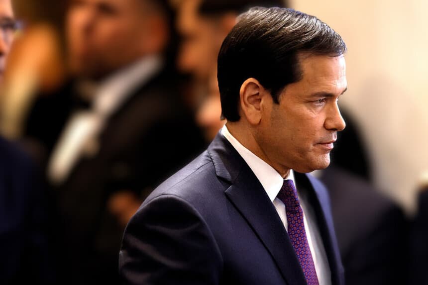 El secretario de Estado estadounidense, Marco Rubio, llega a la 62.ª Conferencia de Seguridad de Múnich el 14 de febrero de 2026 en Múnich, Alemania. (Johannes Simon/Getty Images)
