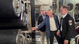 Ejército de EE. UU. realiza el primer transporte aéreo de un reactor nuclear de nueva generación a Utah