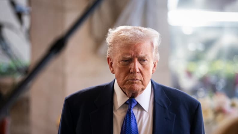Trump dice que participará "indirectamente" en las conversaciones entre Estados Unidos e Irán