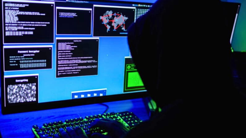 Google advierte que hackers chinos y rusos están atacando a empresas de defensa estadounidenses