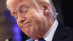 Trump impondrá aranceles globales del 10 % en virtud de otra autoridad tras sentencia de la Corte