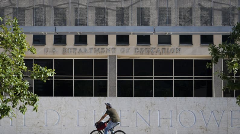 Universidades cortan lazos con ONG tras escrutinio federal por programas DEI