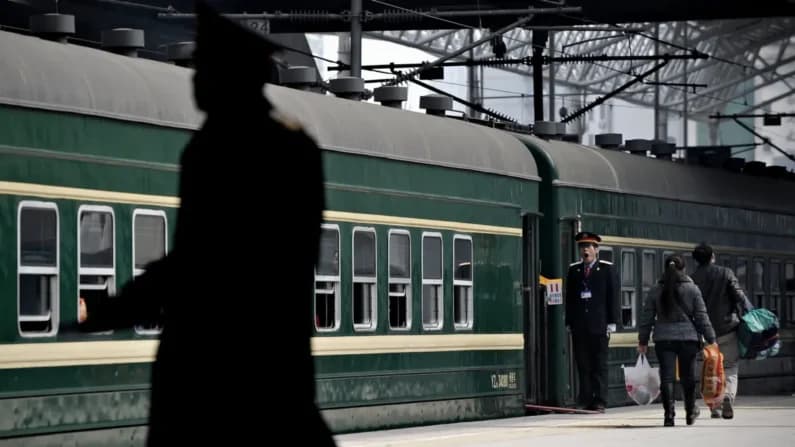 PCCh arresta a ciudadanos por mostrar trenes abarrotados en plena recesión