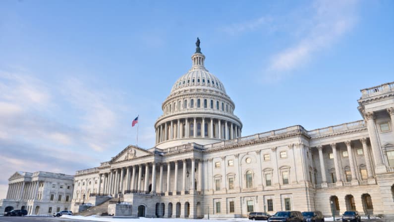 Senado inicia debate sobre la Ley SAVE America