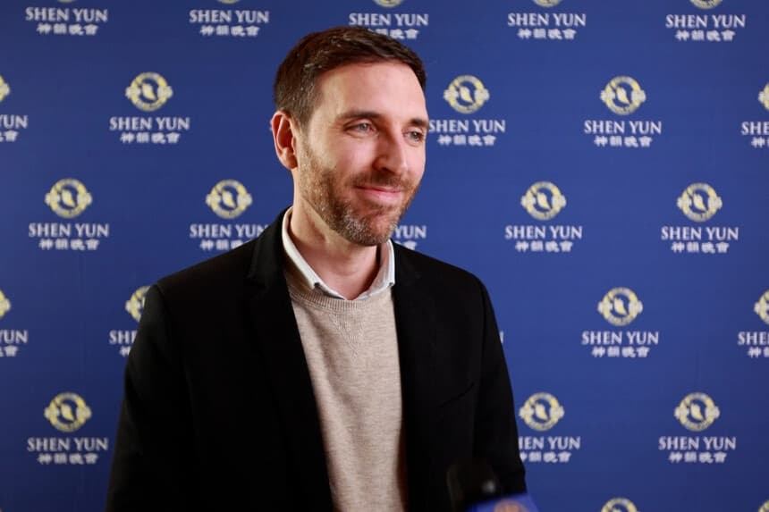 Mikel Arruabarrena Azpitarte en la representación de Shen Yun Performing Arts en el Palacio Euskalduna, en España, el 3 de marzo de 2026. (NTD).