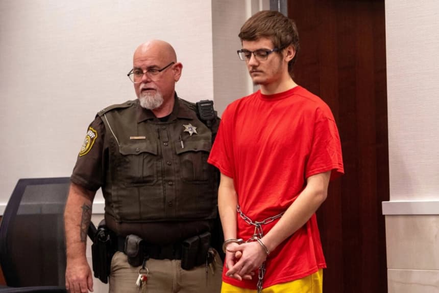 Nikita Casap comparece en su lectura de cargos en la Corte de Circuito del Condado de Waukesha, en Waukesha, Wisconsin, el 7 de mayo de 2025. (Mark Hoffman/Milwaukee Journal-Sentinel vía AP, Pool)