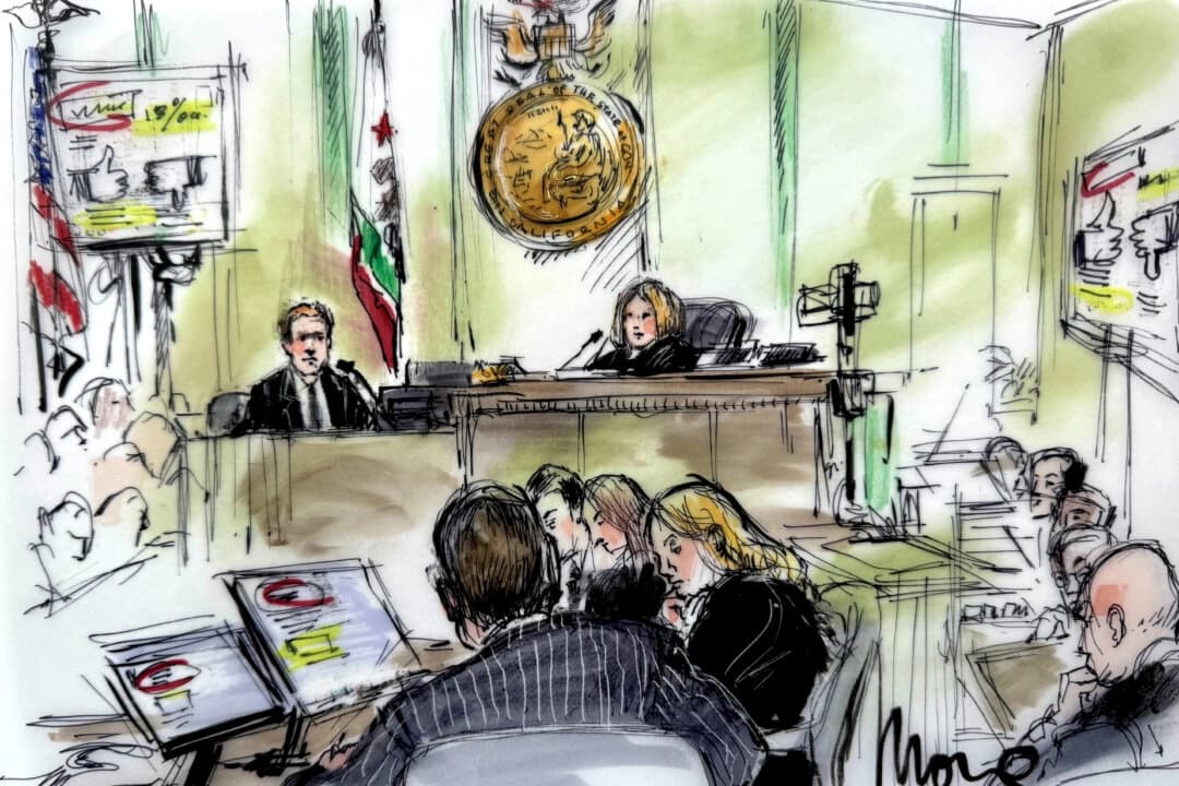 El director ejecutivo de Meta Platforms, Mark Zuckerberg, testifica ante la jueza Carolyn Kuhl del Tribunal Superior de Los Ángeles en un juicio clave que acusa a Meta y a YouTube de Google de perjudicar la salud mental de los niños a través de plataformas adictivas. (Reuters /Mona Edwards)