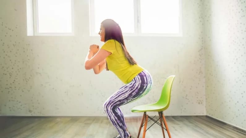 5 ejercicios en silla para tonificar todo el cuerpo, ¡Tome asiento!