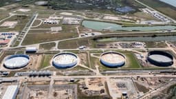 Agencia Internacional de la Energía acuerda liberar 400 millones de barriles de sus reservas