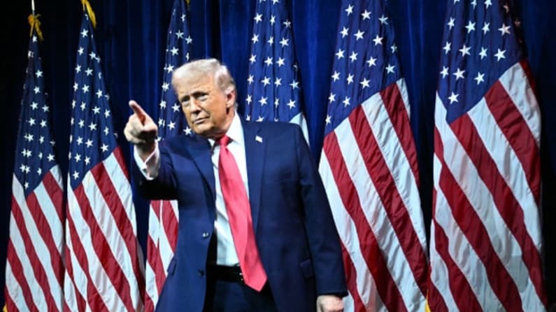 Trump anuncia la primera gran refinería de petróleo en EE. UU. en 50 años