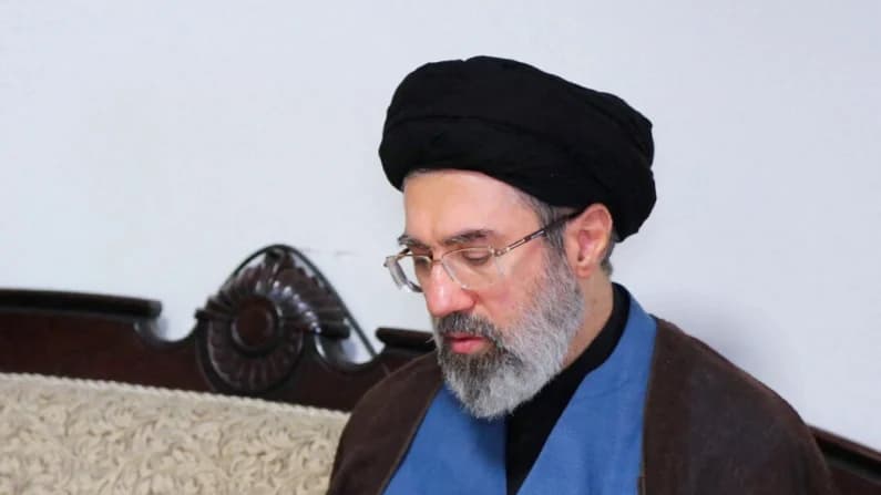 El nuevo líder supremo de Irán resultó herido, dicen funcionarios israelíes