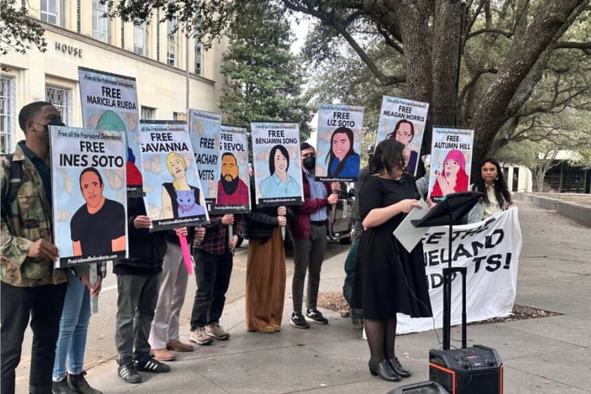 Fiscalía y defensa concluyen sus alegatos en juicio contra la presunta célula Antifa de Texas