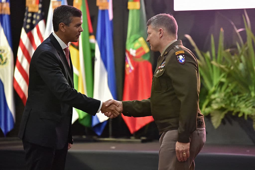 Presidente de Paraguay promulga acuerdo militar con Estados Unidos