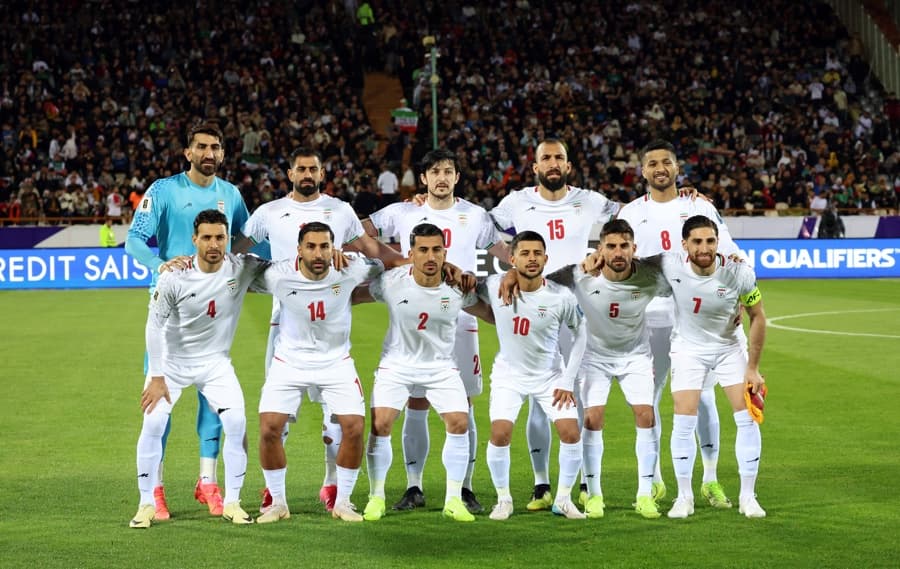 Fotografía de archivo del 20 de marzo de 2025 en la que se observa a los jugadores de Irán al posar antes del partido de clasificación para la Copa Mundial de la FIFA 2026 entre Irán y Emiratos Árabes Unidos en Teherán, Irán (EFE/ABEDIN TAHERKENAREH)
