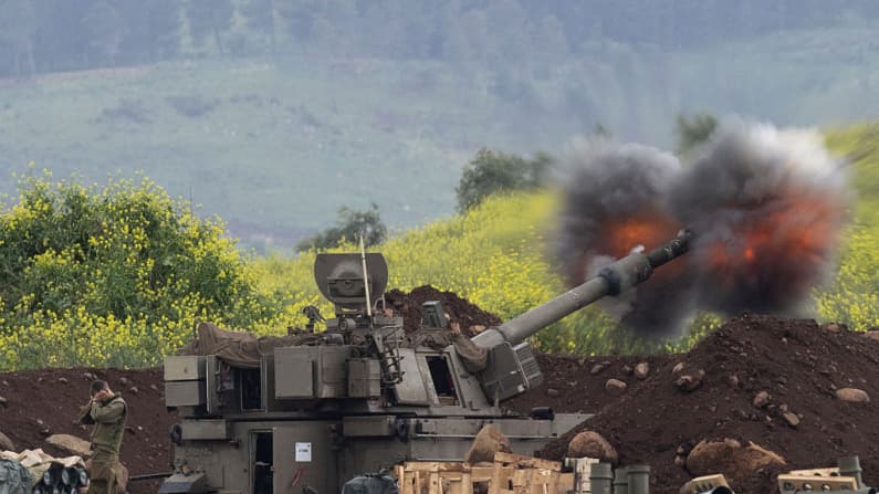 Israel e Irán intercambian ataques en la cuarta semana de guerra