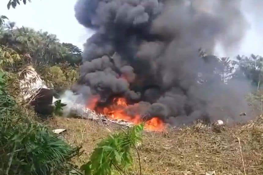 Avión militar con 125 personas a bordo se accidenta en Colombia: Al menos 48 sobreviven