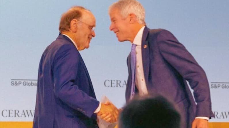 El Jefe energético insta a aumentar producción petrolera y promete ganancias tras guerra con Irán
