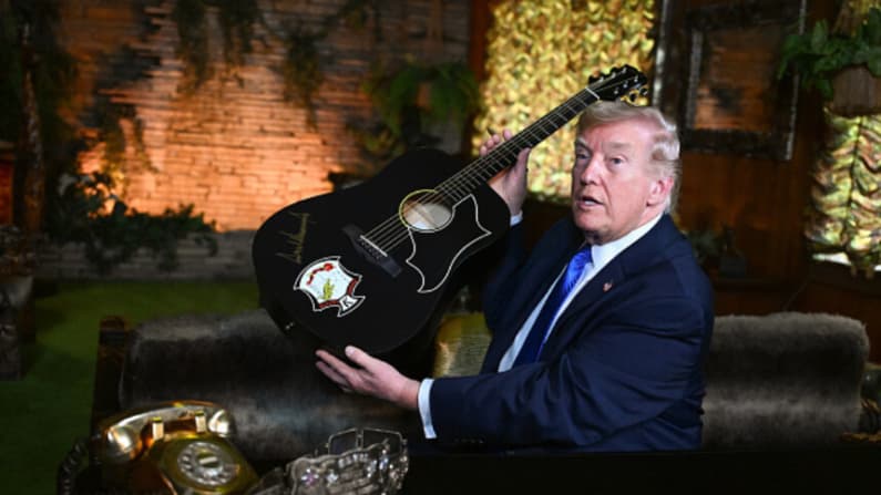 Trump visita Graceland y expresa su admiración por Elvis Presley
