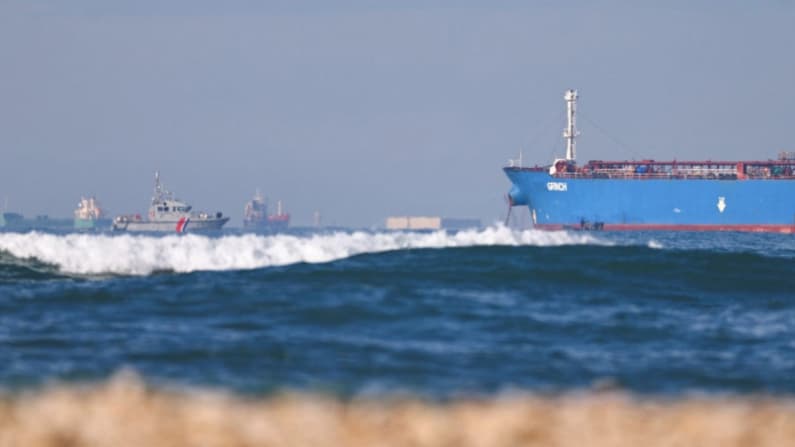 Reino Unido da luz verde al ejército para abordar los petroleros de la "flota fantasma" rusa