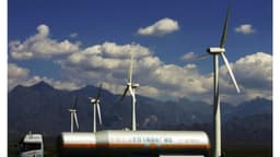 Empresas estatales chinas venden activos renovables por exceso en el sector