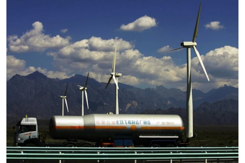 Empresas estatales chinas venden activos renovables por exceso en el sector