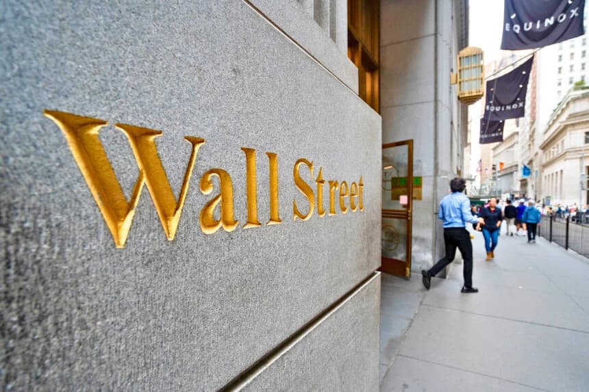 Dow Jones cae 600 puntos y entra en territorio de corrección en medio de la guerra con Irán