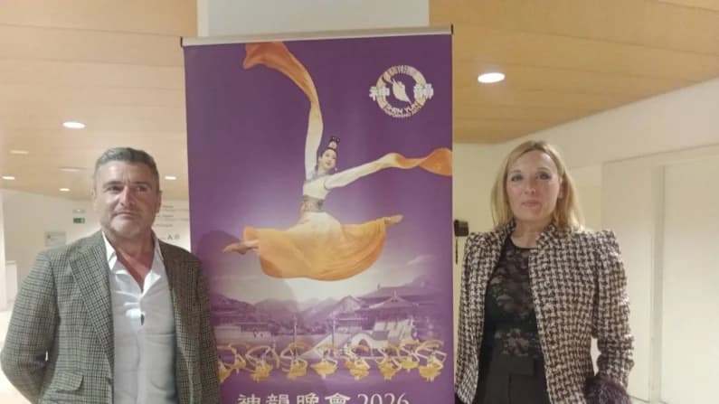 "Verdaderamente hermoso": Pareja española encuentra inspiración y significado en Shen Yun
