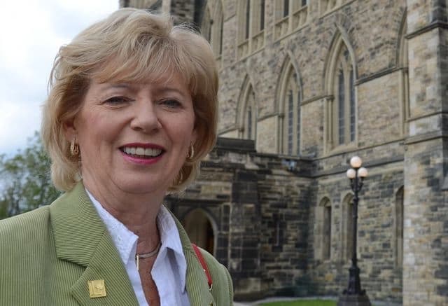 Diputada condena intimidación extranjera a Shen Yun en Toronto tras cancelación por amenaza de bomba